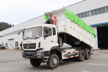 340馬力六驅(qū)東風(fēng)自卸卡車(chē)_6×6后八輪重型翻斗_13噸礦用城建渣土車(chē)