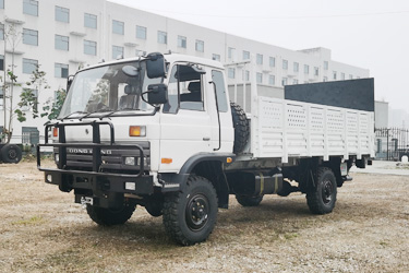 四驅(qū)東風(fēng)EQ2070軍車底盤改裝液壓尾板車_4×4越野專用車卸貨舉升車_電動升降尾板